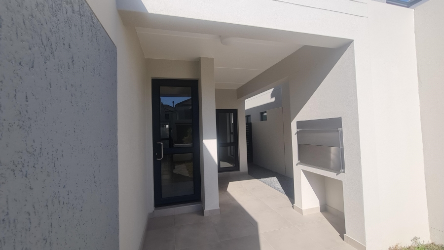 To Let 3 Bedroom Property for Rent in Groot Phesantekraal Estate Western Cape